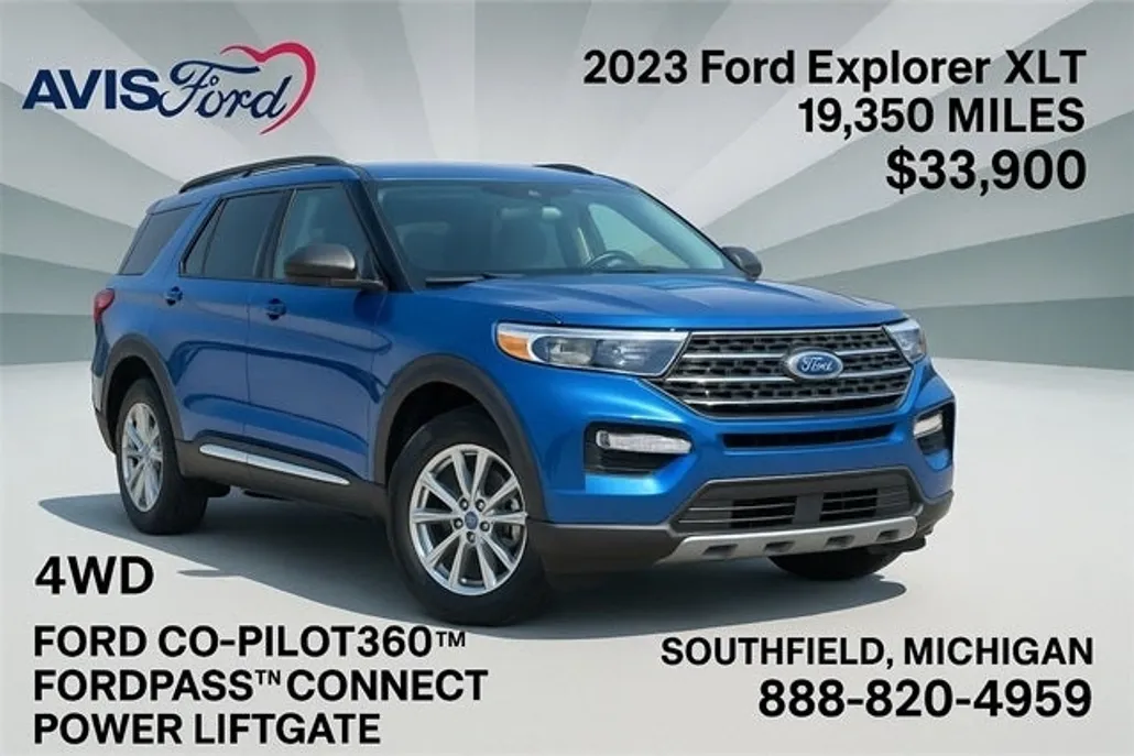 2023 Ford Explorer XLT photo 1