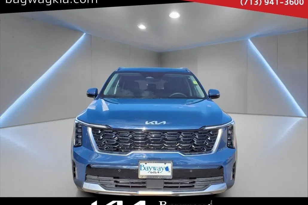 2025 Kia Sorento S photo 1