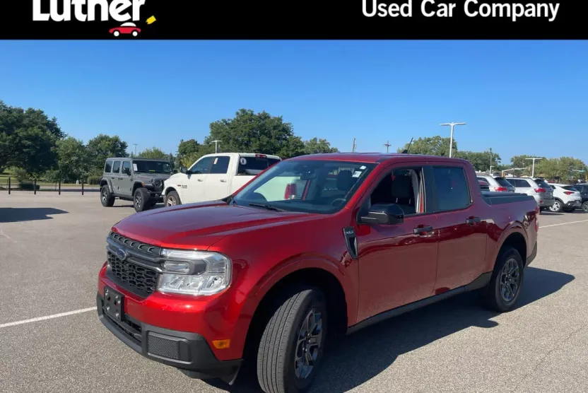 2024 Ford Maverick XLT photo 1