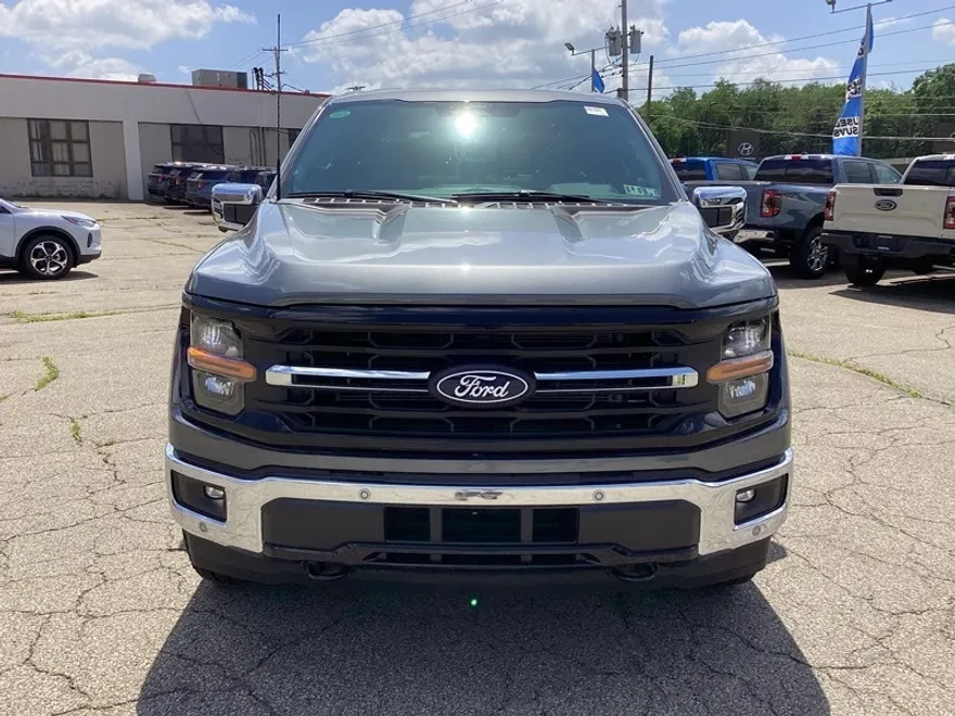 2025 Ford F-150 XLT photo 1