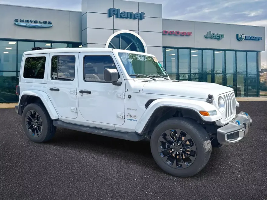 2022 Jeep Wrangler 4xe Unlimited Sahara photo 1