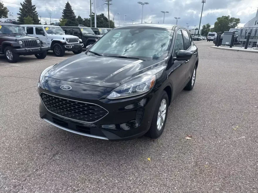 2020 Ford Escape SE photo 1