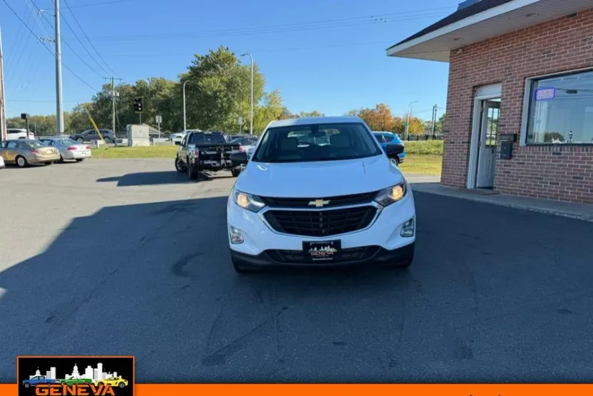 2018 Chevrolet Equinox LS photo 1