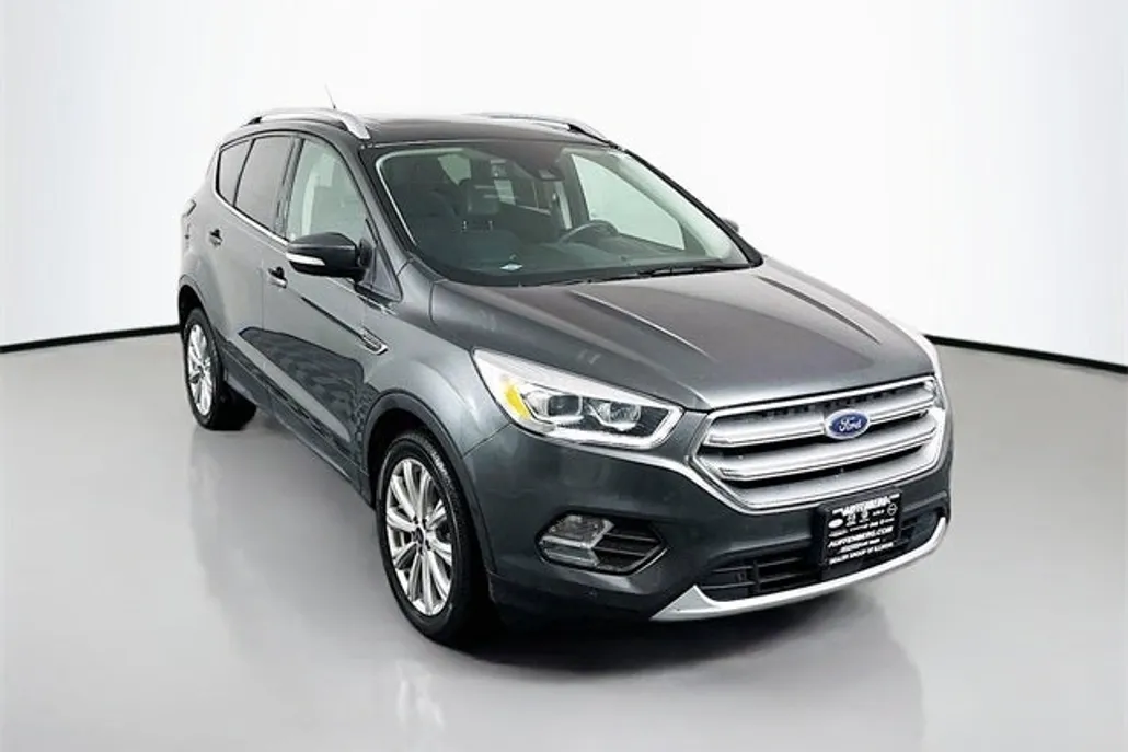 2017 Ford Escape Titanium photo 1