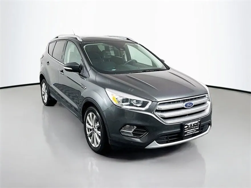 2017 Ford Escape Titanium photo 1