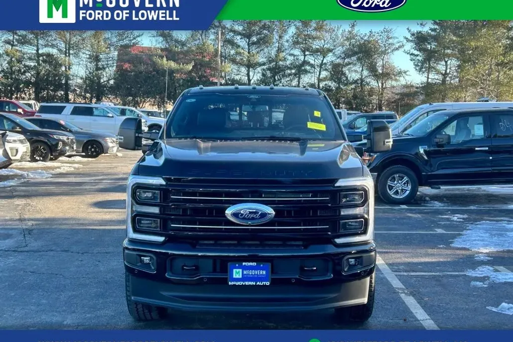 2025 Ford F-350 Platinum photo 1