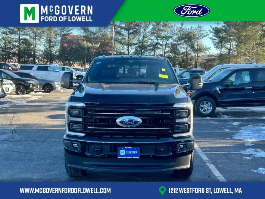 2025 Ford F-350 Platinum photo 1