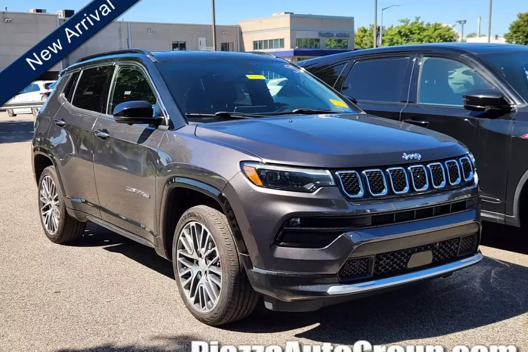 2023 Jeep Compass Limited photo 1