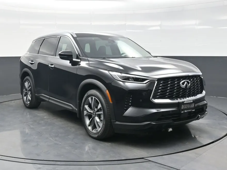 2025 Infiniti QX60 Luxe photo 1