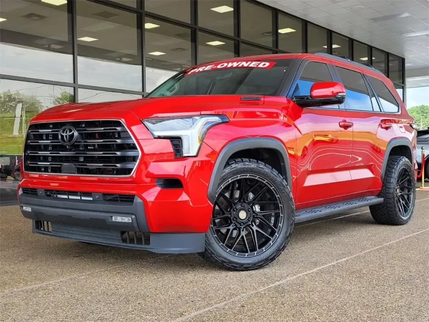 2024 Toyota Sequoia Capstone photo 1