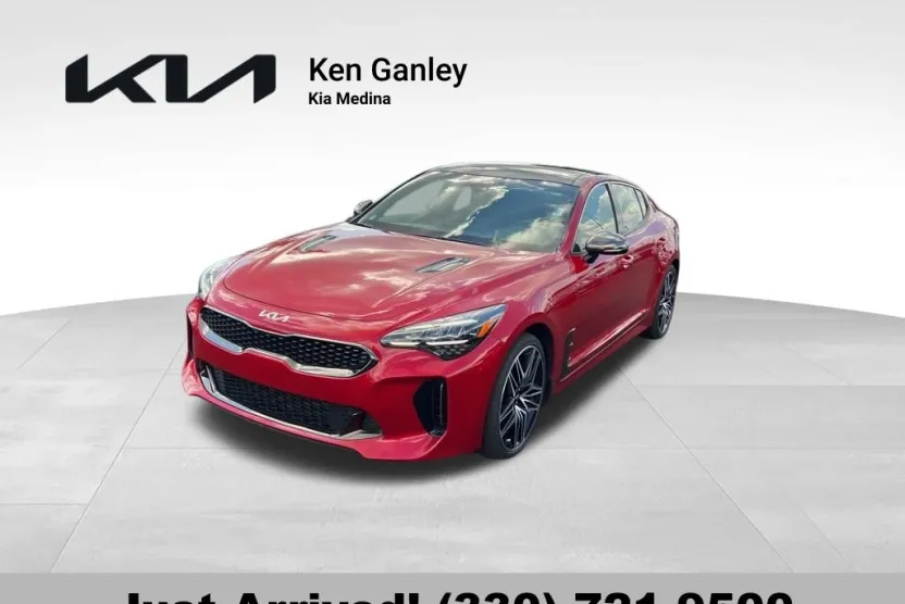 2022 Kia Stinger GT1 photo 1