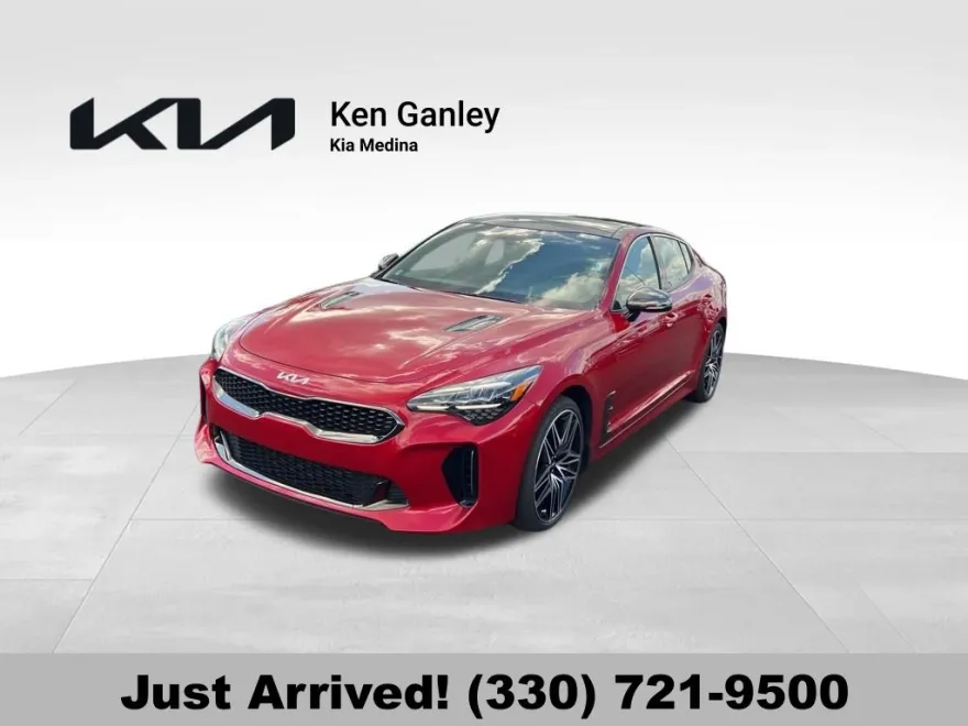 2022 Kia Stinger GT1 photo 1