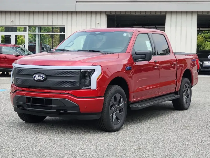 2025 Ford F-150 Lightning photo 1