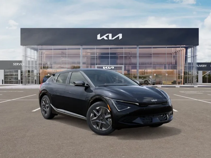 2025 Kia EV6 Light photo 1