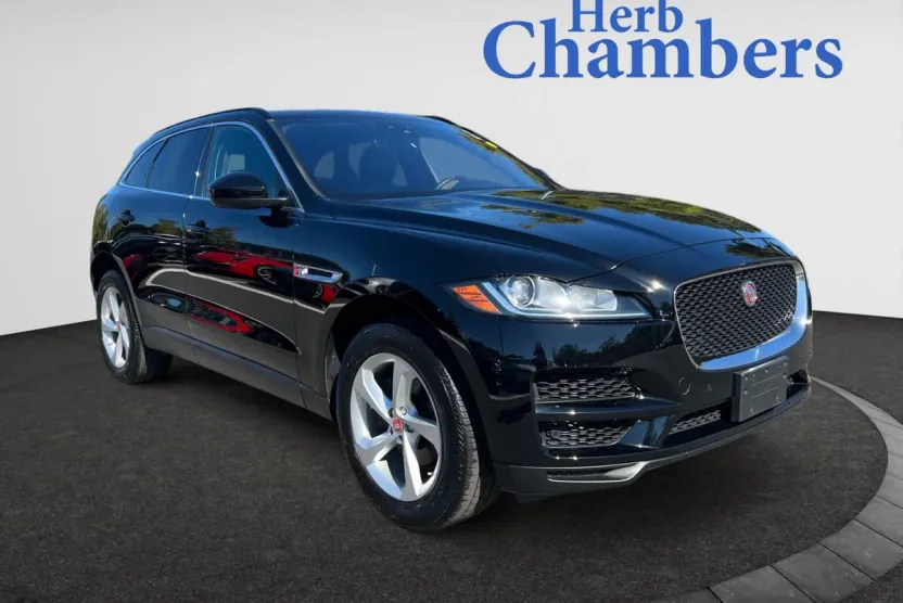 2019 Jaguar F-PACE Premium photo 1