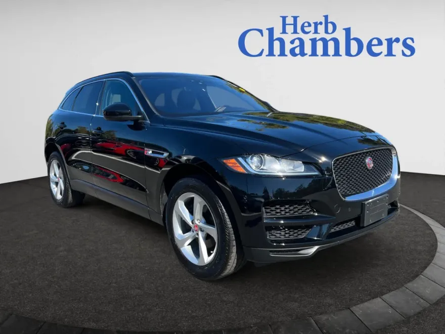 2019 Jaguar F-PACE Premium photo 1