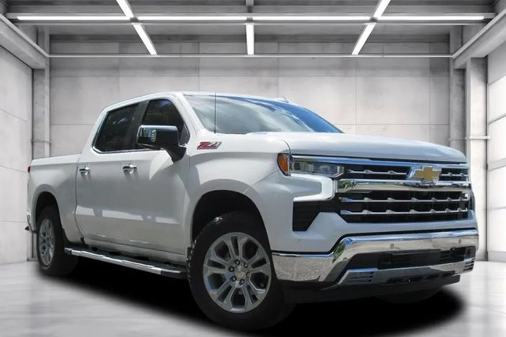 2025 Chevrolet Silverado 1500 LTZ photo 1