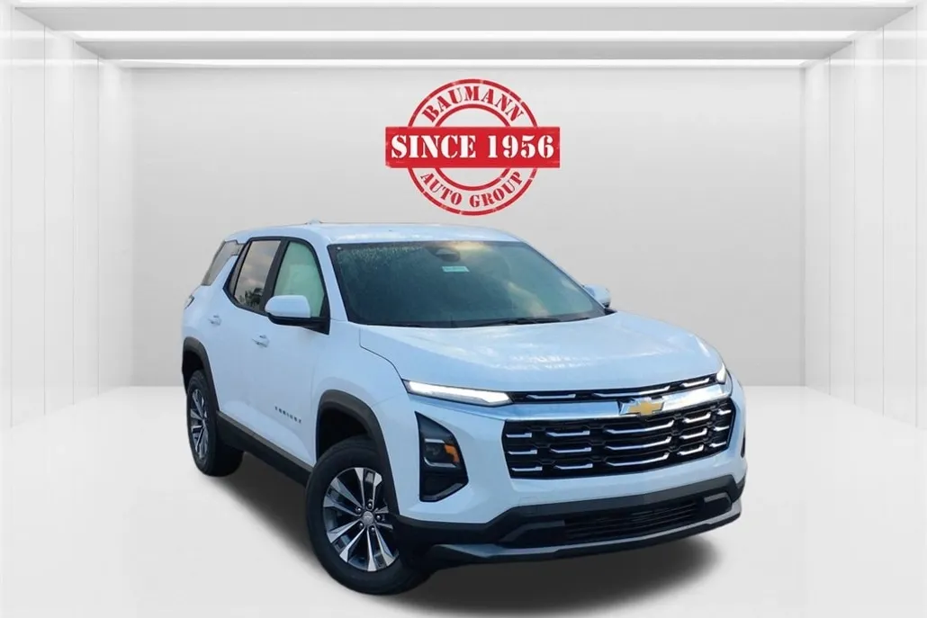 2026 Chevrolet Equinox LT photo 1