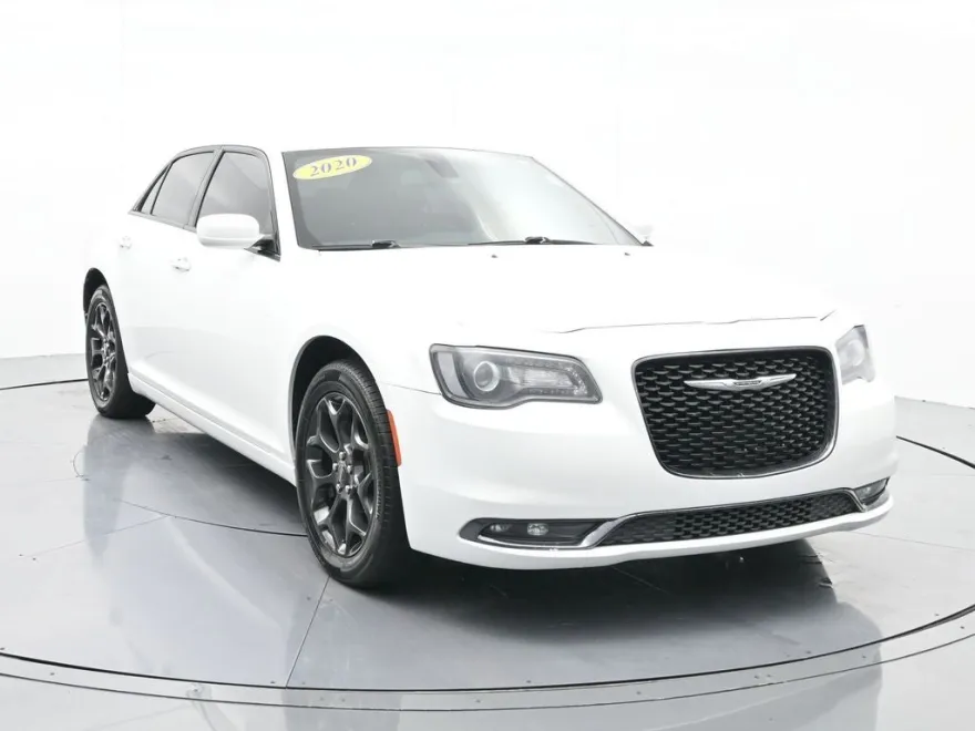 2020 Chrysler 300 S photo 1