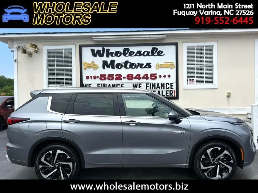 2023 Mitsubishi Outlander PHEV SEL photo 1