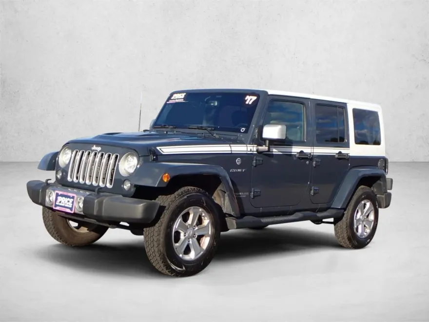 2017 Jeep Wrangler Unlimited Sahara photo 1