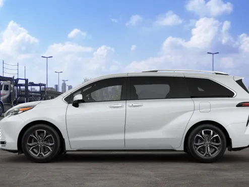 2025 Toyota Sienna Platinum photo 4