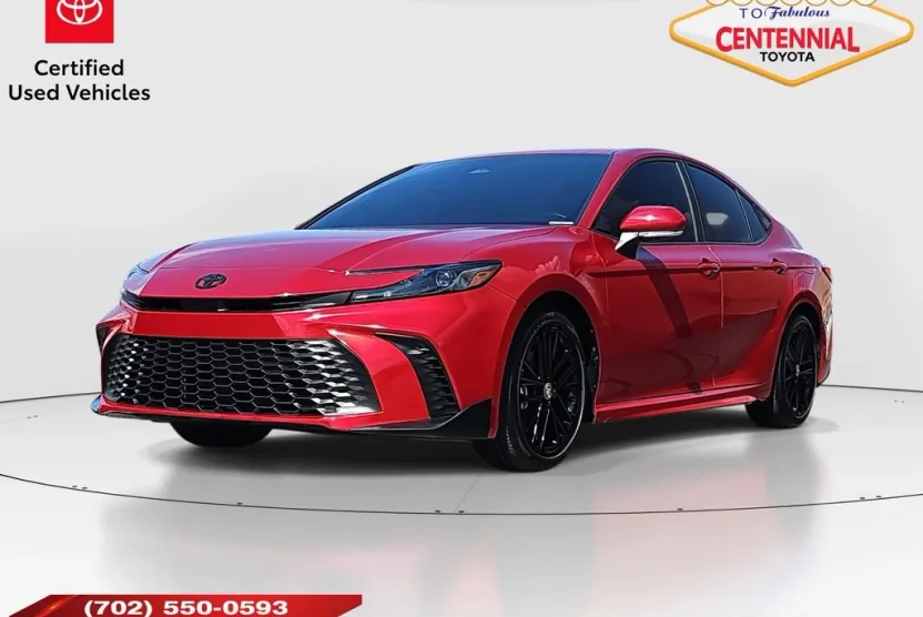 2025 Toyota Camry SE photo 1