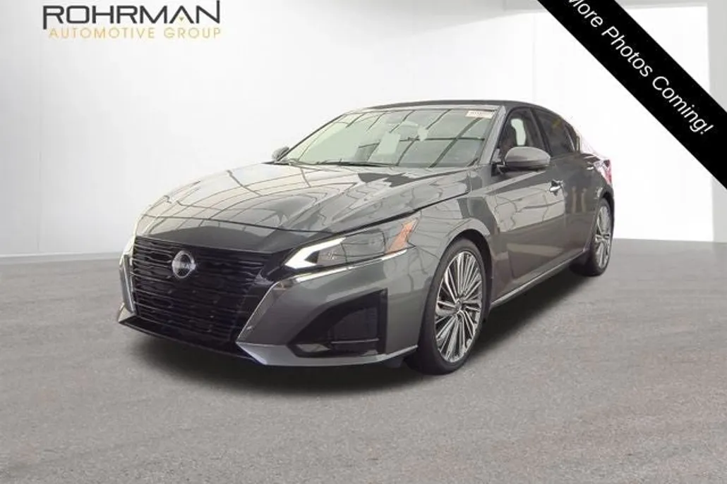 2024 Nissan Altima 2.5 SL photo 1