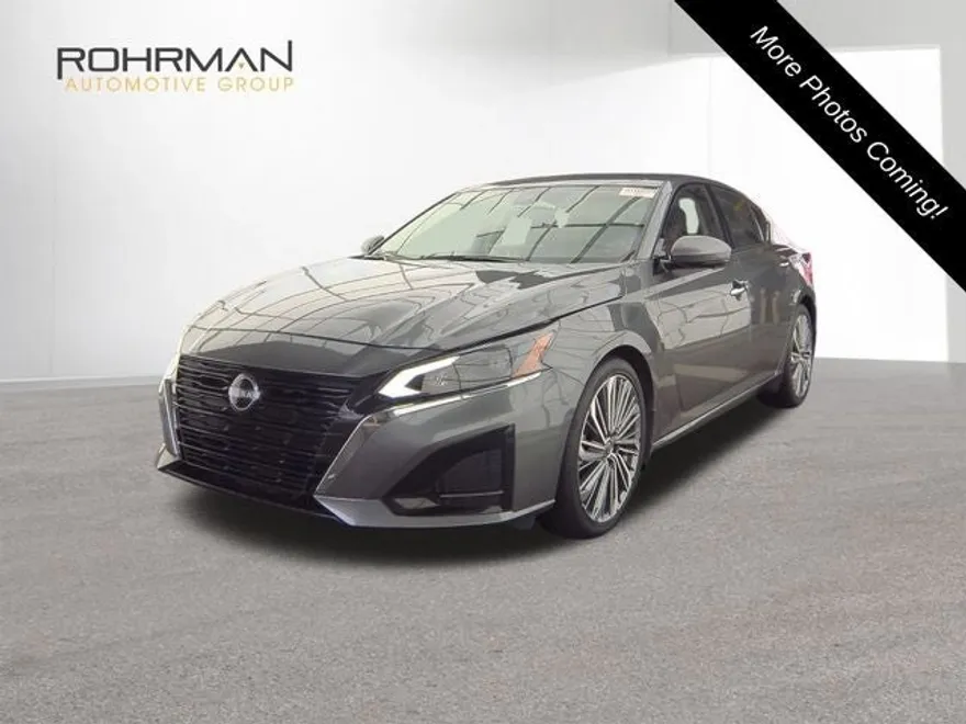 2024 Nissan Altima 2.5 SL photo 1