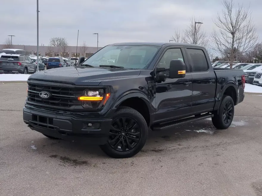 2025 Ford F-150 XLT photo 1