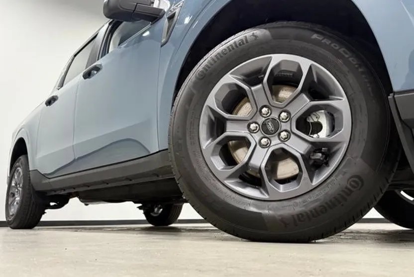 2025 Ford Maverick XLT photo 1