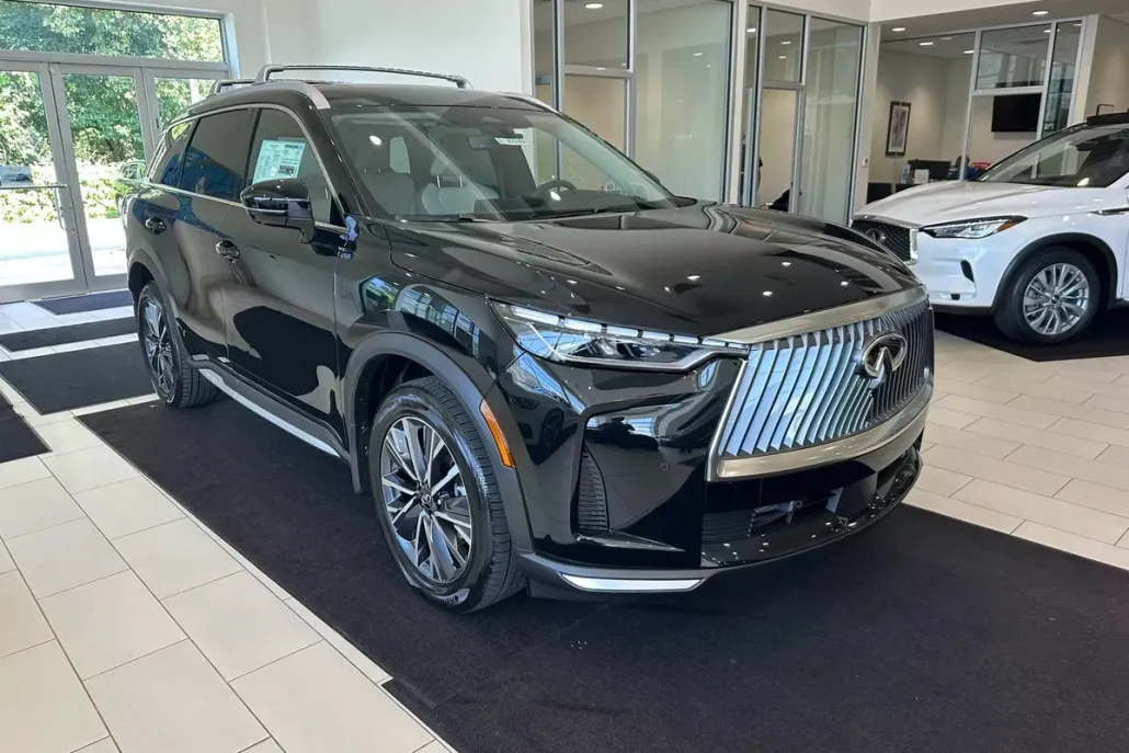 2026 Infiniti QX60 Luxe photo 1