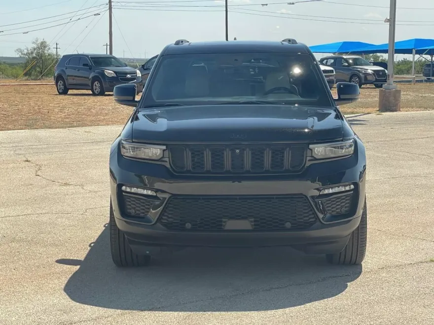 2024 Jeep Grand Cherokee Limited photo 1