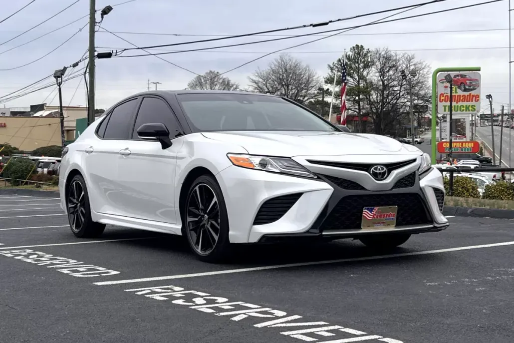 2020 Toyota Camry XSE photo 1