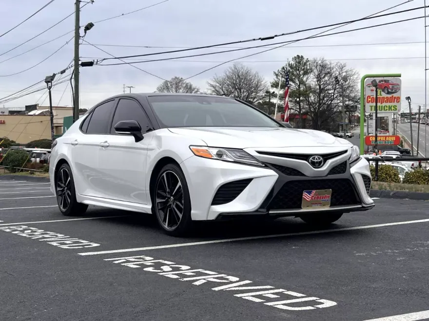 2020 Toyota Camry XSE photo 1