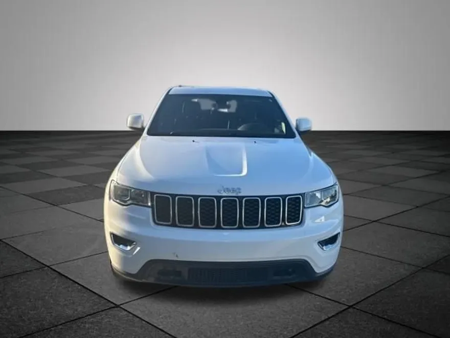 2020 Jeep Grand Cherokee Laredo photo 1