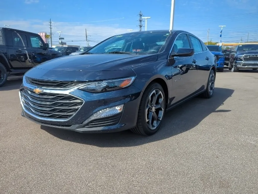 2022 Chevrolet Malibu 1LT photo 1