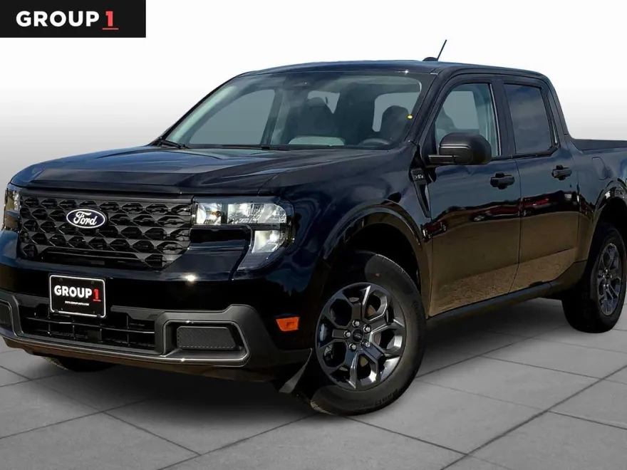 2025 Ford Maverick XLT photo 1