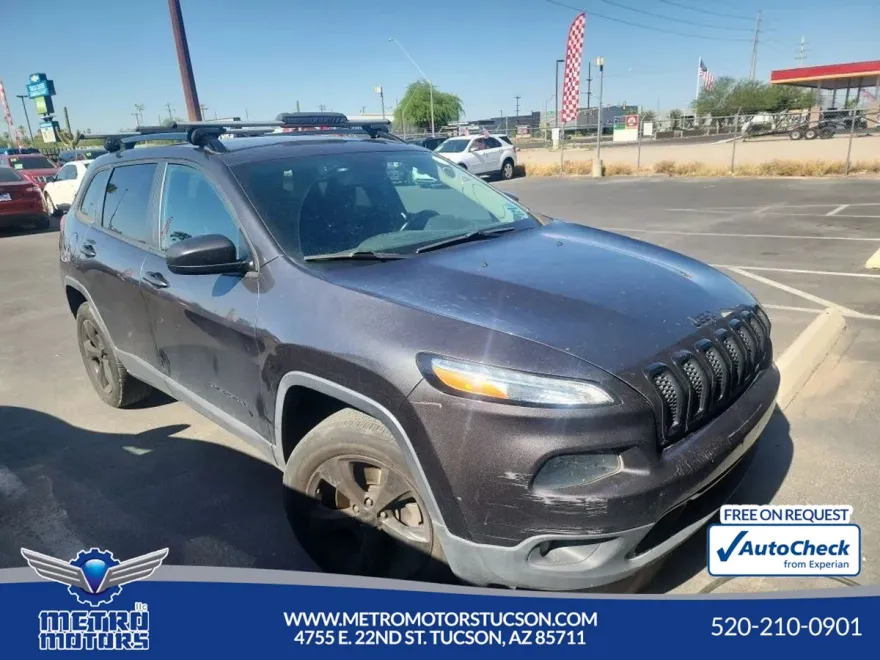 2016 Jeep Cherokee Altitude photo 1