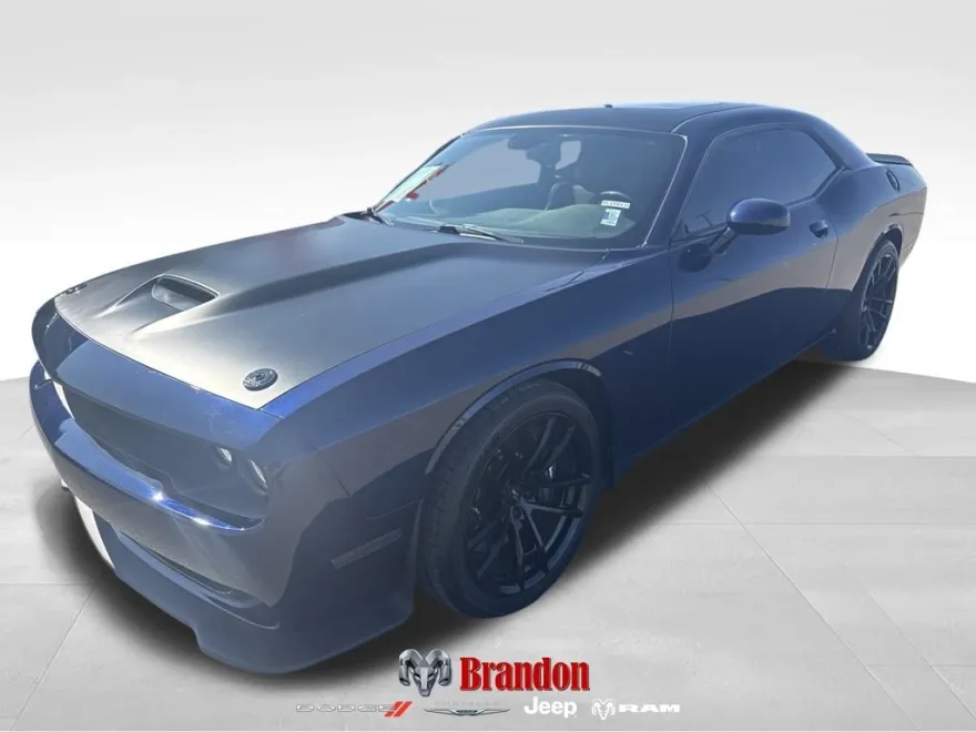 2017 Dodge Challenger R/T photo 1