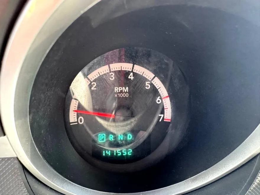 2009 Dodge Nitro R/T photo 14