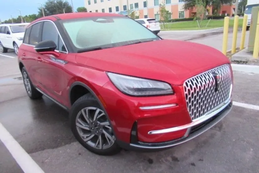 2024 Lincoln Corsair Premiere photo 1