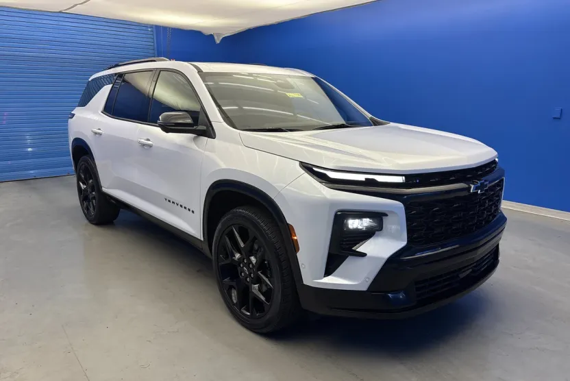 2025 Chevrolet Traverse RS photo 1