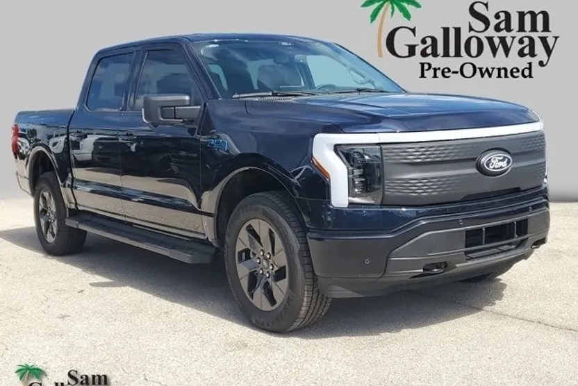 2025 Ford F-150 Lightning photo 1