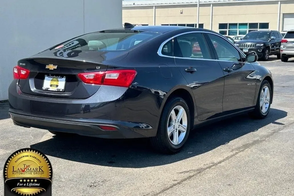 2023 Chevrolet Malibu 1LT photo 1