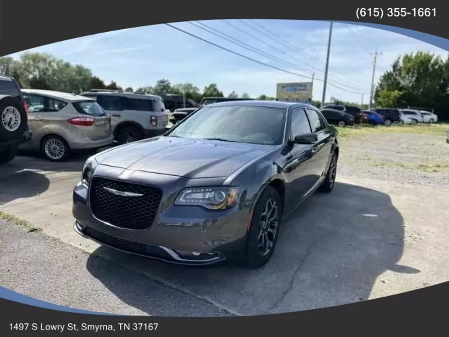 2018 Chrysler 300 photo 1