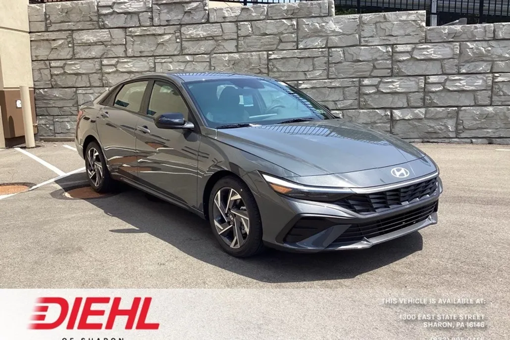 2025 Hyundai Elantra SEL Sport photo 1