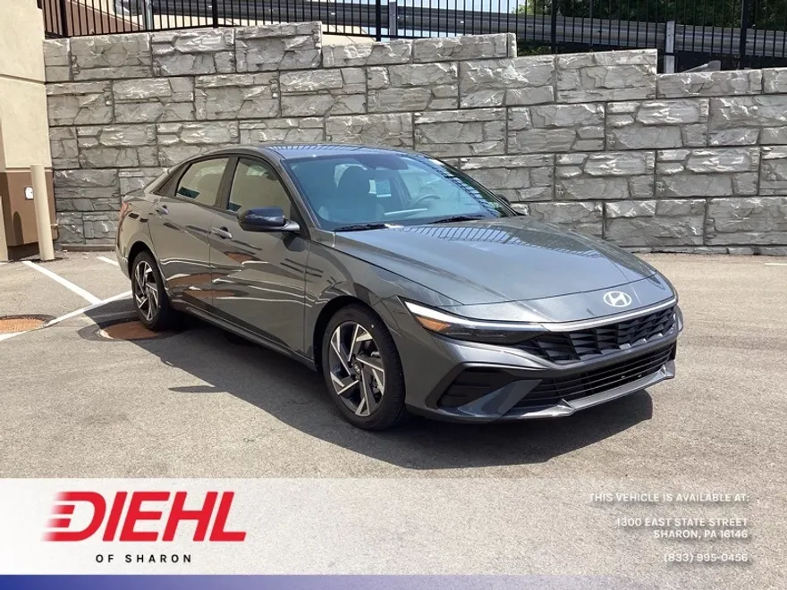 2025 Hyundai Elantra SEL Sport photo 1