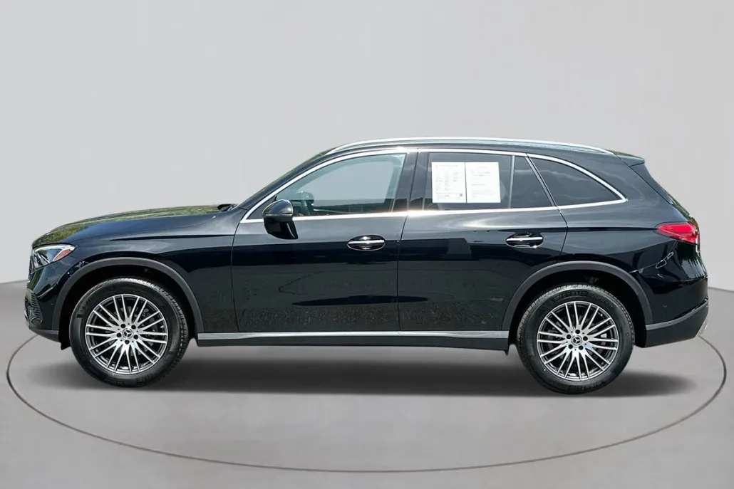 2024 Mercedes Benz GLC 300 4MATIC photo 1