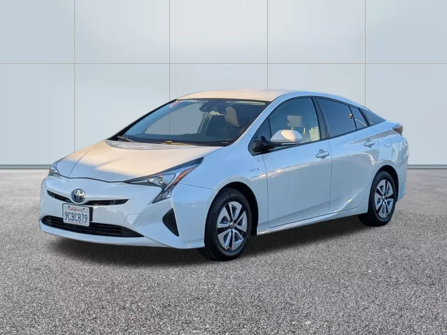 2018 Toyota Prius Two photo 1